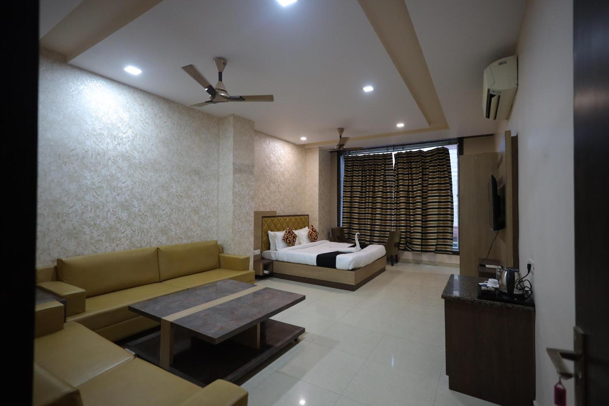 Hotel Bhagyaraj Palace A Luxury Hotel Keshavpuram كانبور المظهر الخارجي الصورة